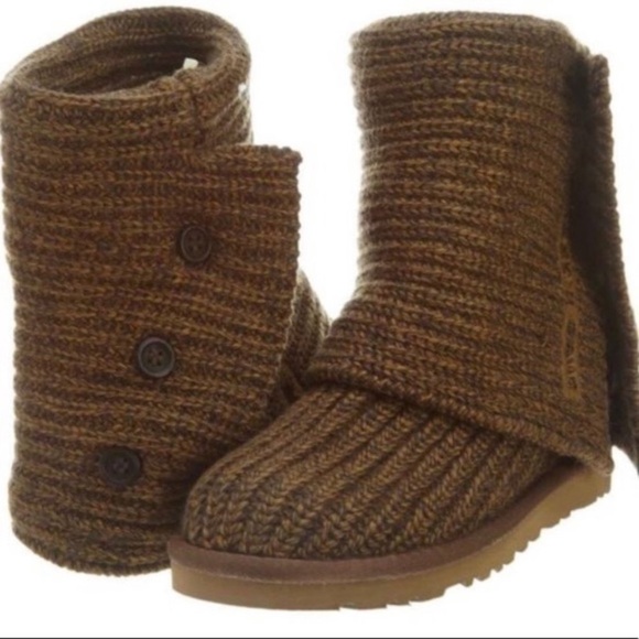 UGG Shoes - Classic uggs cardy boot.